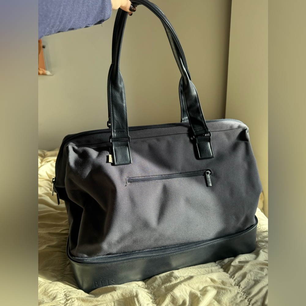 Beis The Weekender in Navy Blue